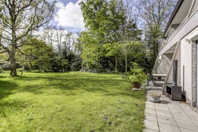 Burgh Haamstede ***Europa-Makler*** heißt Sie herzlich willkommen in dieser exklusiven, freistehenden Architektenvilla mit Garage Haus kaufen